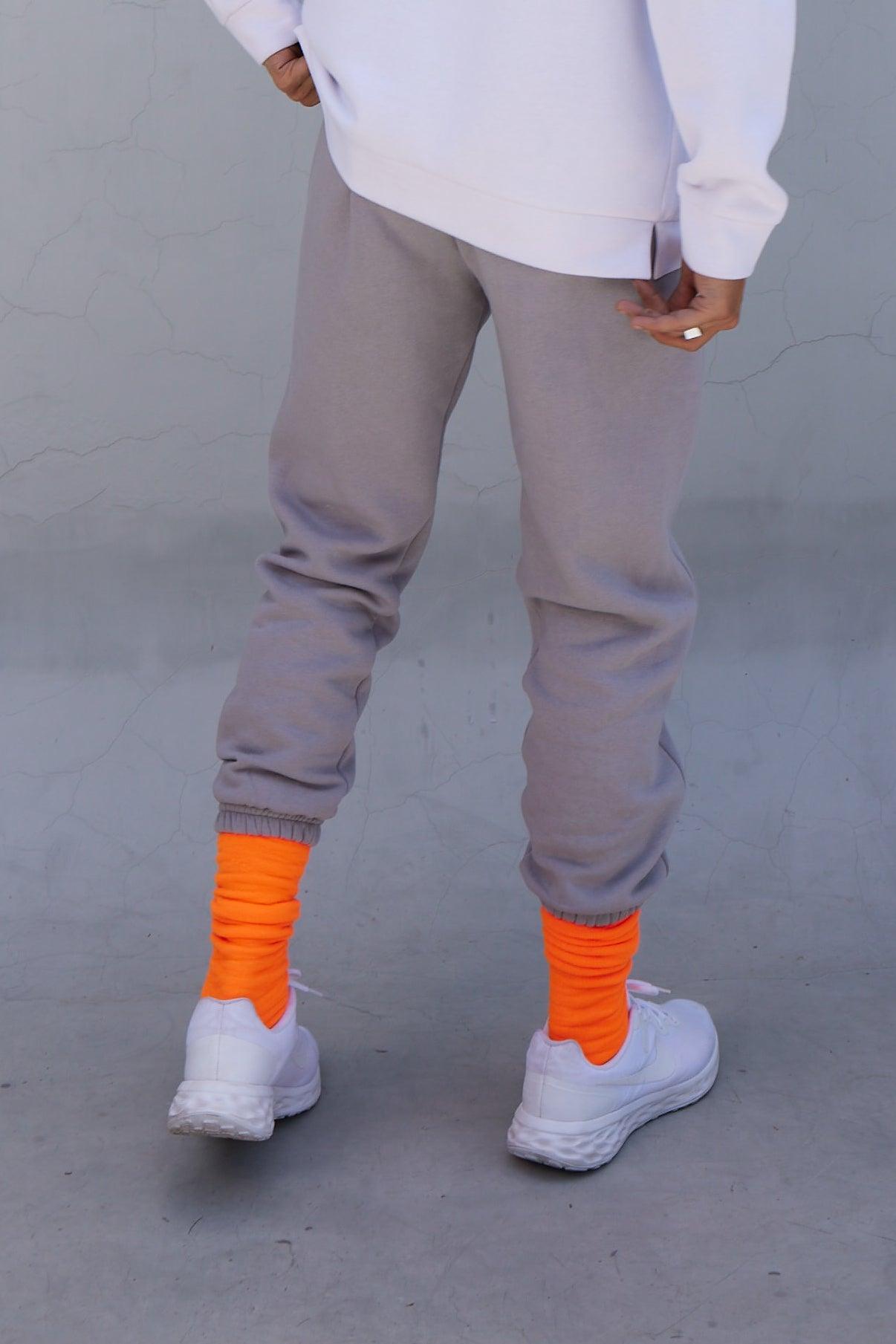 Young Pumped Essential | Jogger Logo Grey